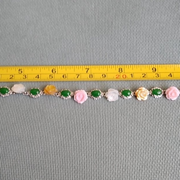 💛💚 BEAUTIFUL JADE AND MOTHER OF PEARL NECKLACE - Picture 6 of 7